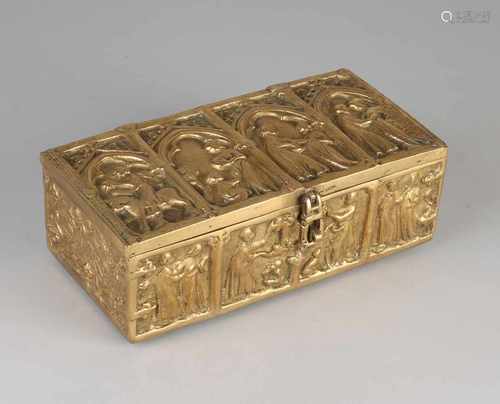 Large Neo Gothic brass lid box with religious imagery. 20th century. Size: 9 x 24.5 x 13 cm. In good