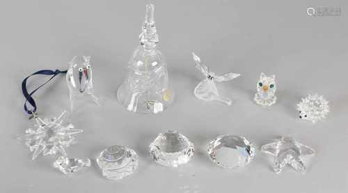 Divers miniature glassware. 20th century. Among other: Swarowski, figures, Bohemia handbell et