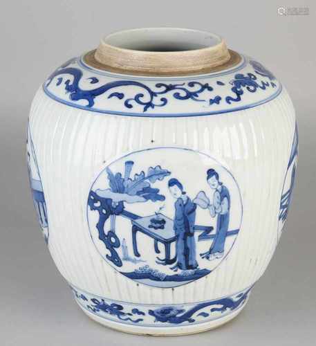 Large blue and white Chinese porcelain vase with figures / locket / dragons decor. With ridges.