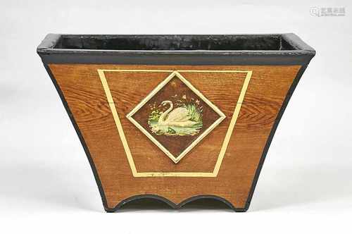 Large 19th century wooden painted wood box with swan decor. Size: 43 x 69 x 38 cm. In good