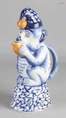 Delft polychrome Fayence banter jug spell. 'Kees the monkey Uijt gives milk its snout 