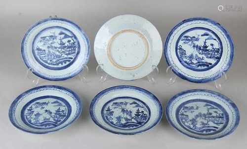 Six old / antique Chinese porcelain plates with landscape scenery. Three of her line. Size: ø 18.2