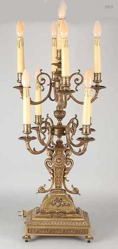 Capital historicism bronze table lamp with bird heads and vines. Dimensions: H 100 cm. In good