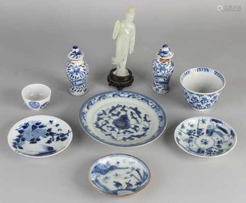 9x China. Comprising: Jade Kwan Yin damaged. 2x Chinese miniature vases, damaged. 2x 18th - 19th