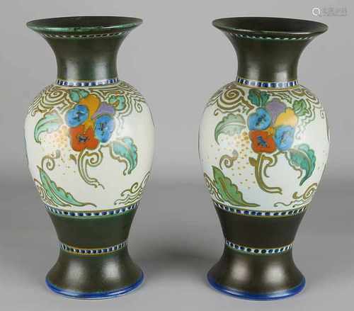 Two antique Dutch pottery vases. PIGEON - Den Dolder. Circa 1920. Dimensions: H 28.5 cm. In good