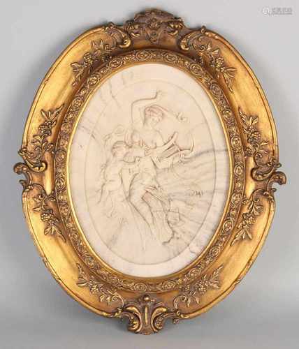 Large oval alabaster plaque with gold frame. Second half 20th century. Size: 51 x H, B 42 cm. In