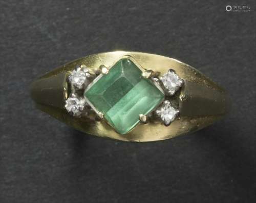 Damenring mit Brillanten und Smaragd / A lady's ring