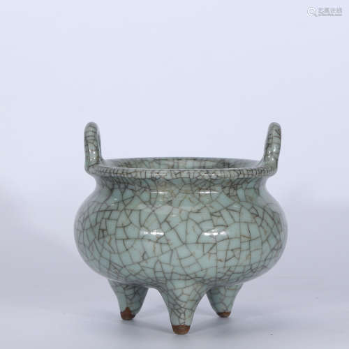 A Chinese Ge Kiln Porcelain Three-legged Censer