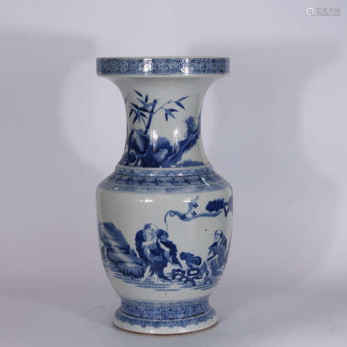 A Chinese Blue and White Porcelain Vase