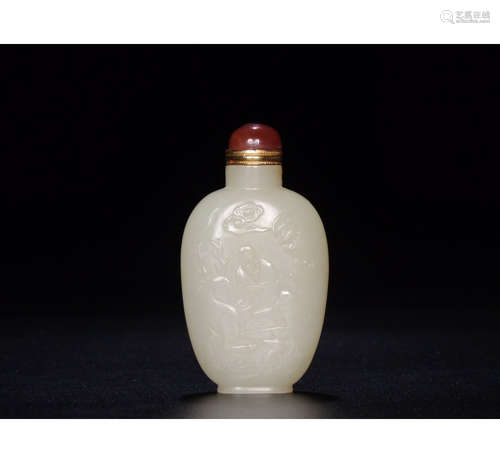 A Chinese Hetian Jade Snuff Bottle