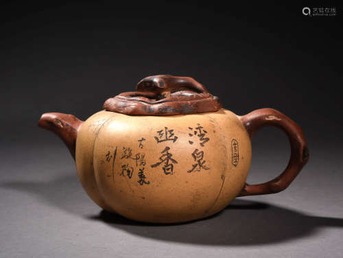 A Chinese Purple Sands Tea Pot