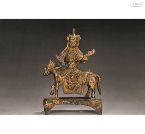 A Chinese Bronze Gilded Guanyu Statue Ornament