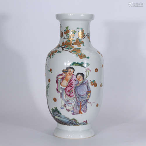 A Chinese Famille Rose Porcelain Vase