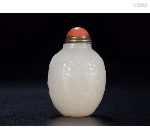 A Chinese Hetian Jade Snuff Bottle