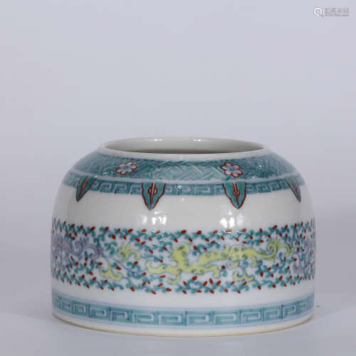 A Chinese Dargon Pattern Porcelain Water Container