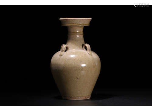 A Chinese Yue Kiln Green Glaze Porcelain Jar