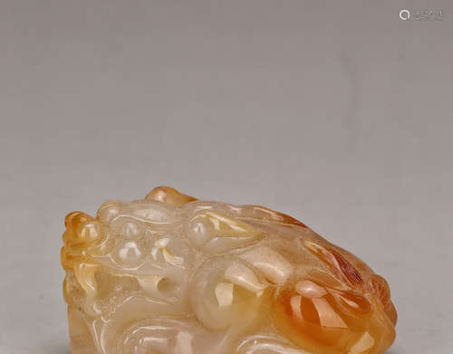 A Chinese Agate Beast Ornament