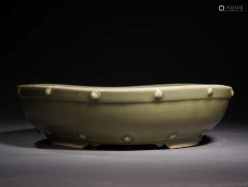 A Chinese Green Glaze Porcelain Wash