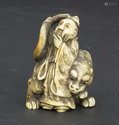 Netsuke, Japan, 19. Jh. Material: Bein, geschnitzt,