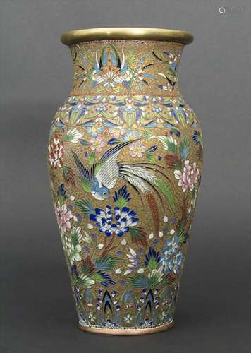 Cloisonné-Vase 'Paradiesvögel und Blüten', China, um