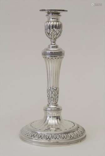 Louis-Seize-Leuchter / A silver candleholder, Nicolas
