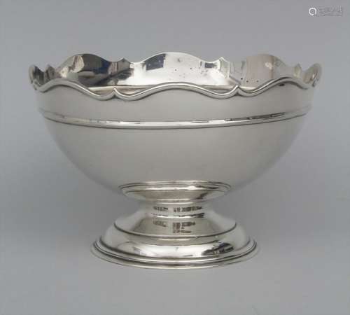 Obstschale / A silver fruit bowl, Goldsmiths and