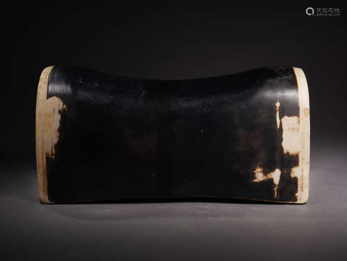 A Chinese Cizhou Kiln Black Glaze Pillow