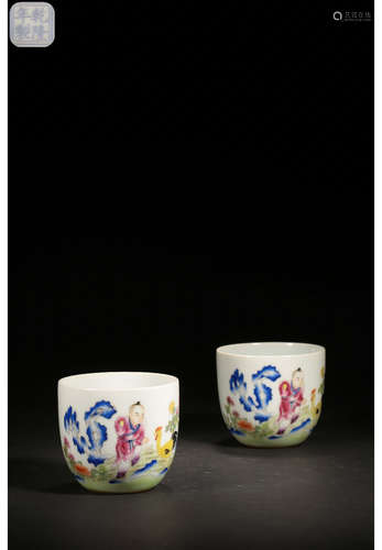 A Pair of Chinese Famille Rose Porcelain Cups