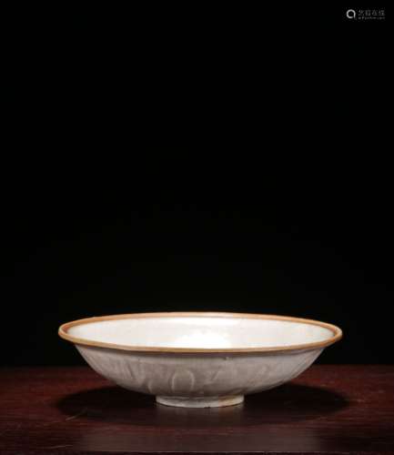 A Chinese Green and White Glaze Porcelain Bowl