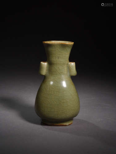 A Chinese Porcelian Vase