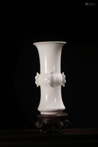 A Chinese Porcelain Flower Vase with Pedestal