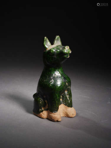 A Chinese Green Glaze Porcelain Dog