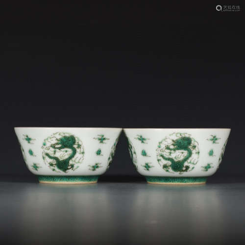 A Pair of Chinese Porcelain Cups with Dragon Pattern