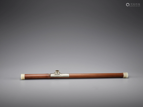 A BAMBOO OPIUM PIPE WITH JADE FITTINGS, QING