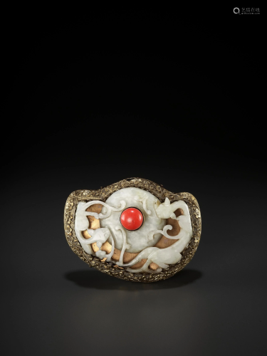 A WHITE JADE SERVANTS BELL, LATE QING D…