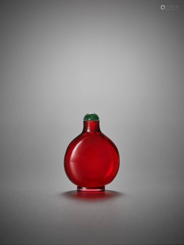 A RUBY-RED GLASS SNUFF BOTTLE, 18TH CENTURY