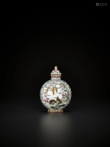 AN ENAMELED PORCELAIN SNUFF BOTTLE, …