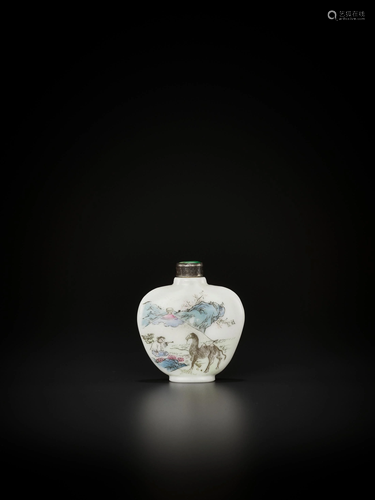 AN ENAMELED GUYUE XUAN GLASS SNUFF BOTTLE, …