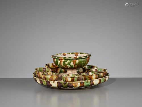 A SANCAI GLAZED TRAY AND CUPS, TANG DYNASTY