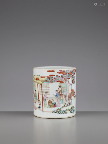 A FAMILLE ROSE BRUSH POT, BITONG, QING DYNASTY