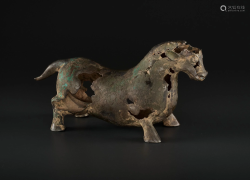 A BRONZE BULL, LATE WARRING STATES TO EARLY H…