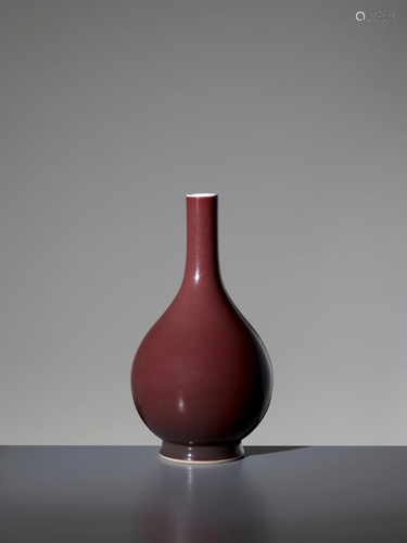 A COPPER-RED-GLAZED BOTTLE VASE, 18TH CENTURY