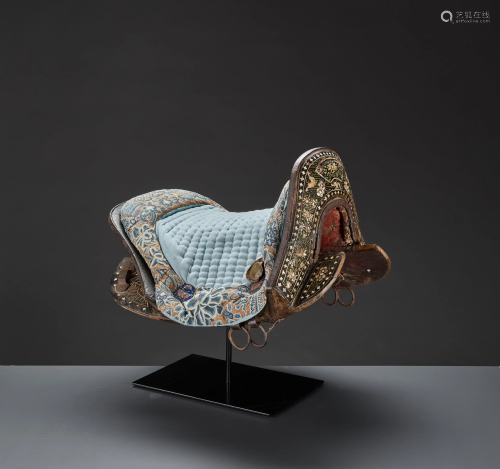 AN INLAID WOOD SADDLE WITH CLOISONNE FI…