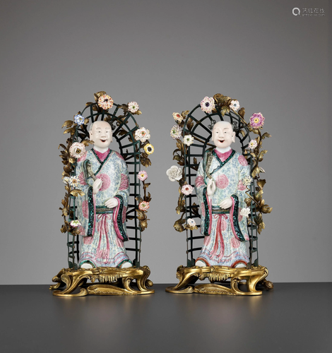 A PAIR OF ORMOLU-MOUNTED CHINESE PORCEL…