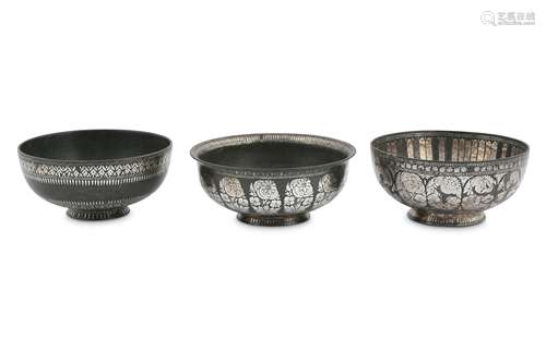 THREE SMALL BIDRI SILVER-INLAID BOWLS