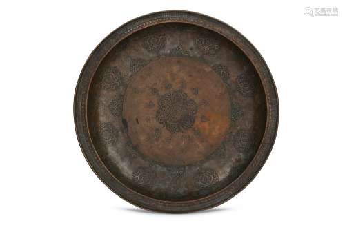 A LARGE TINNED COPPER DISH