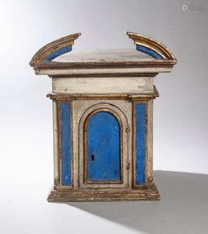 Tabernacle.White lacquered wood and blue Lapis wood with a gold rechampi.Venice, 18th centuryHigh. Height : 57 cm - Width : 47 cm. Depth : 38 cmPolychromy restorations and rework