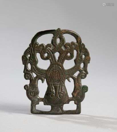 Viking belt buckle.Scandinavia, 10th century.Bronze.High. : 9.5 cm