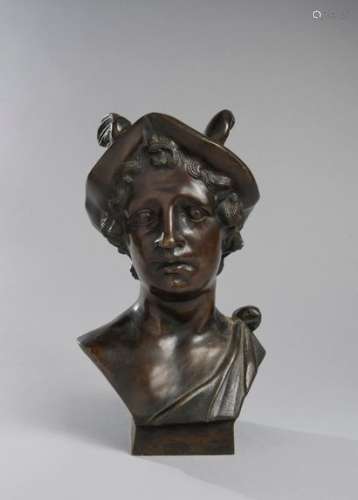 Head of Hermes Bronze with a brown patina. In the style of the XVIIIth, end of the XIXth century.High. : 33 cm