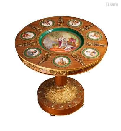 Round pedestal table called 